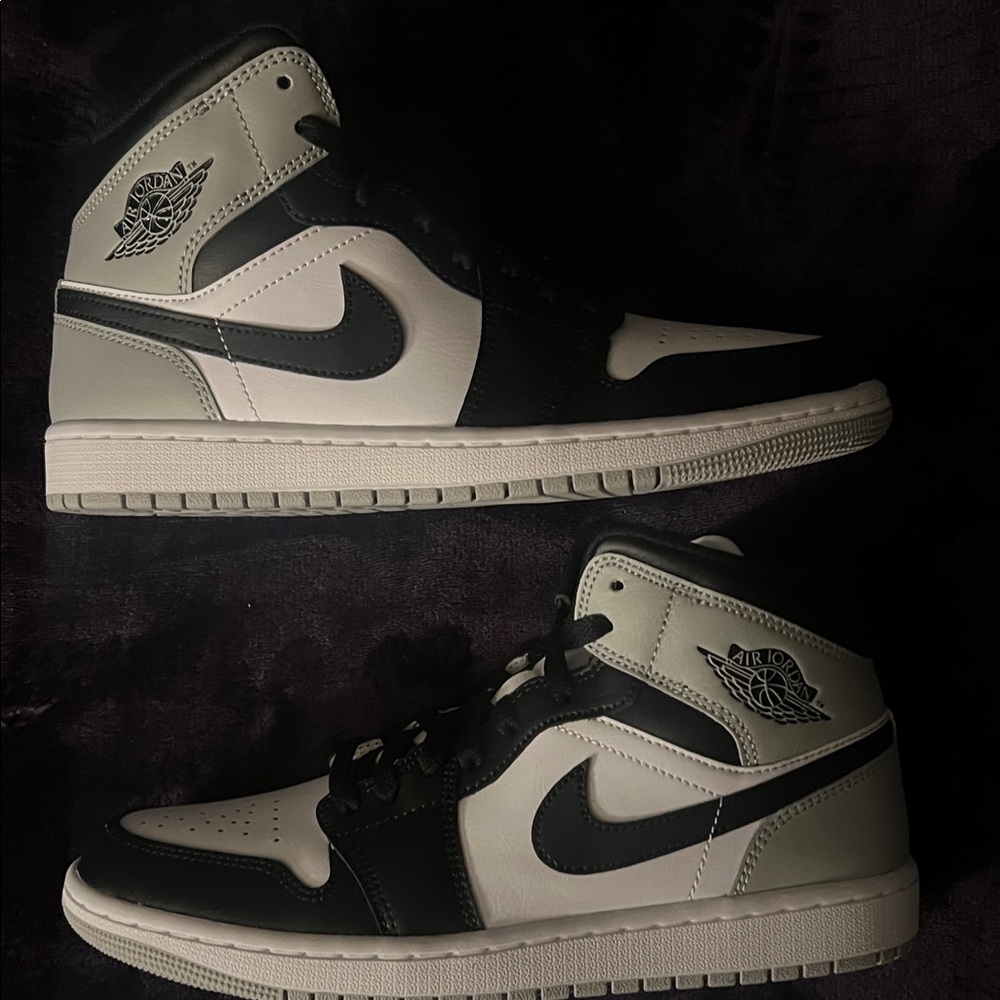 Nike High-Top Sneakers Black and White